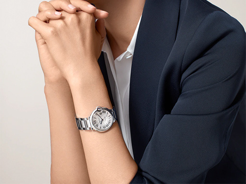 Изысканные часы со встроенной в корпус заводной головкой Cartier Ballon Bleu, которые доступны для продажи