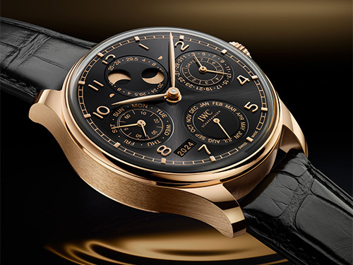 Новые модели вечного календаря IWC Portugieser Perpetual Calendar 44 mm с черным, серебристым, песочным, светло-голубым циферблатами