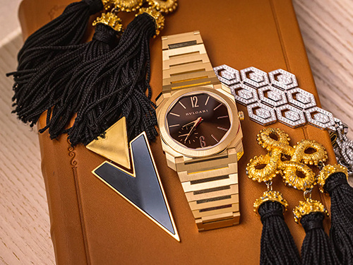 Ювелирный дом Bvlgari выпустил ультратонкие часы Octo Finissimo полностью из желтого золота