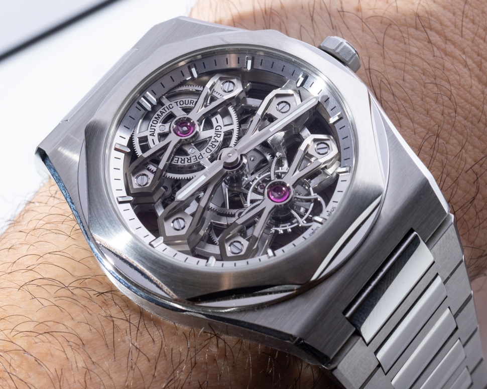 Второй крупный релиз Girard-Perregaux с обновленным дизайном корпуса Laureato 2025 года: Laureato Three Gold Bridges