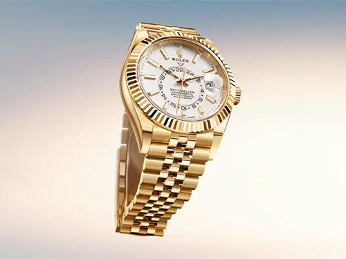 Новые часы Rolex в коллекции Sky-Dweller из 18-каратного розового золота Everose и желтого золота