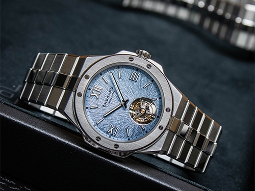 Парящий турбийон Chopard Alpine Eagle Flying Tourbillon теперь в голубом цвете, вдохновленном ледниковой рекой Рона