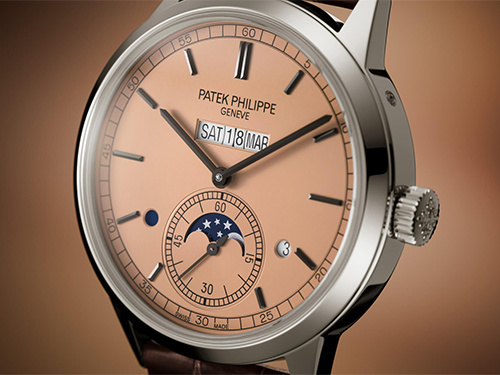 Patek Philippe выпустил вечный календарь 5236P-010 In-Line Perpetual Calendar лососевого цвета