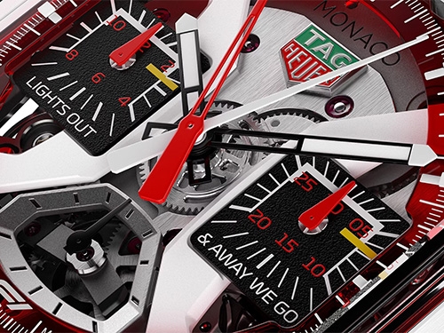 Бело-красный керамический автоматический сплит-хронограф Monaco Split-Seconds Chronograph | F1 Edition лимитированной серии в 10 экземпляров знаменует возвращение бренда TAG Heuer в Формулу-1