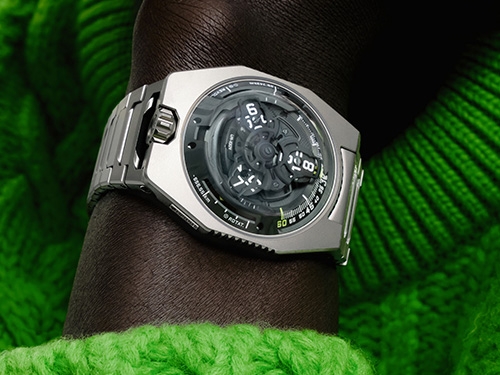 Urwerk выпустил пепельно-зеленые часы из титана UR-100V Magic T Hunter Green