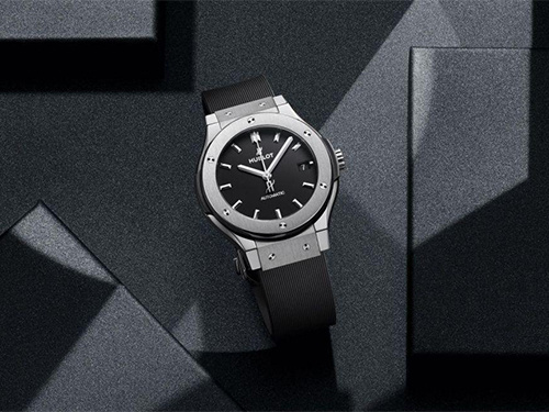 Элегантные титановые часы Hublot Classic Fusion Titanium
