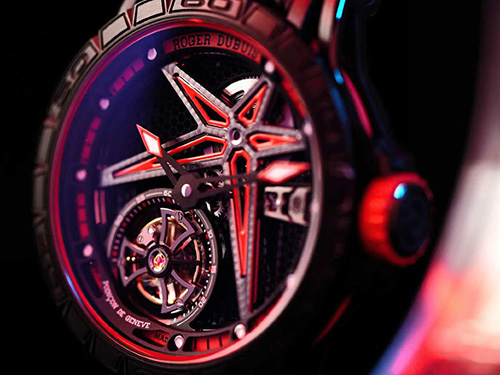 Культовый экземпляр Roger Dubuis Excalibur Spider в корпусе 39 мм